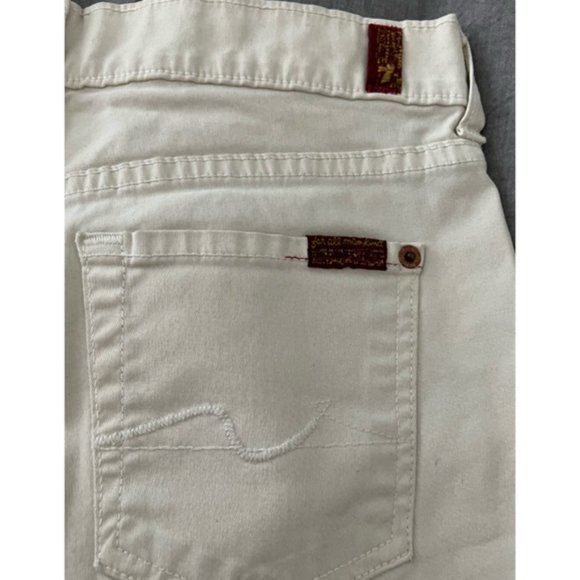 7 For All Mankind - woman’s jean cut-off shorts- Used in good condition, size 26 - Picture 5 of 9